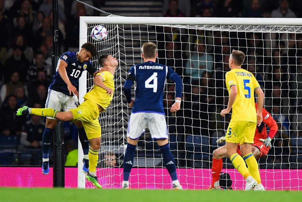 Збірна України розгромно програла Шотландії та втратила лідерство в групі Ліги націй